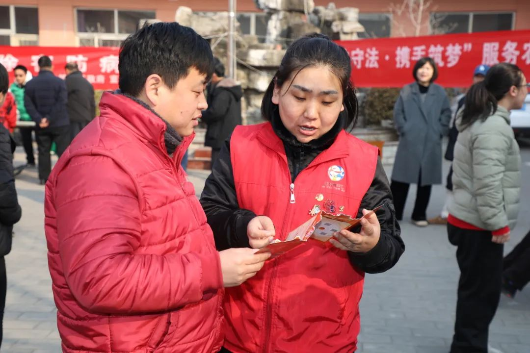 北京大兴安定镇：一键“激活”雷锋精神给他们点赞！