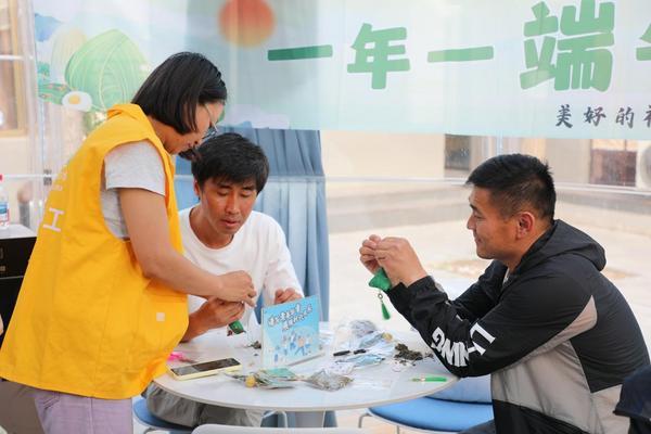 香囊寄情传民俗，产镇融合促发展｜大兴北臧村镇举办端午主题活动