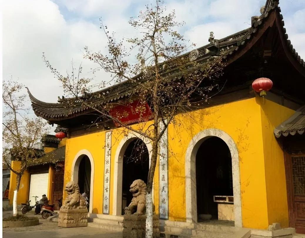 无事不登三宝殿（无事不登三宝殿的意思）
