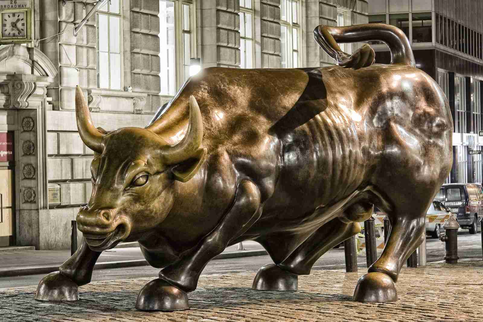 比特币（BTC）距其历史最高高，徘徊在107,000美元以上