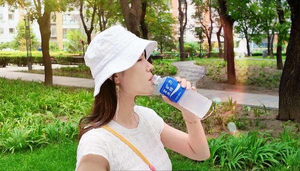 从实验室到旅途，宝矿力水特“点滴液”配方守护假期健康补水