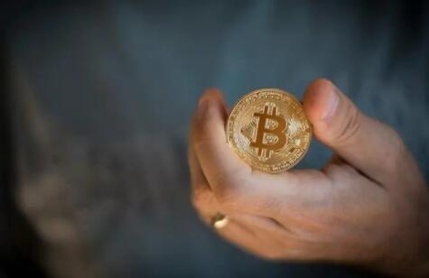 车险易CO李晨现状(车易险李晨现在身价)